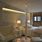 Treixas Hotel 4*