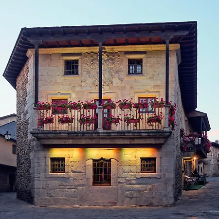 فندق Las Treixas 4*